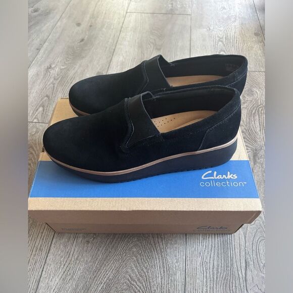 Clarks Women's Black Suede Loafers - Picture 1 of 7